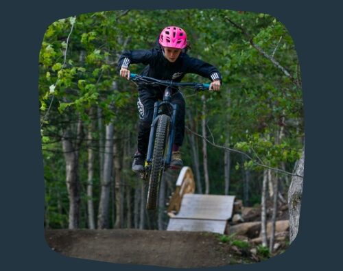 cours de sauts en vélo de montagne de niveau avancé